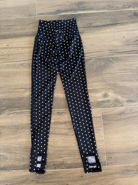 Kate Spade x Beyond Yoga Black Polka Dot Bow Leggings
